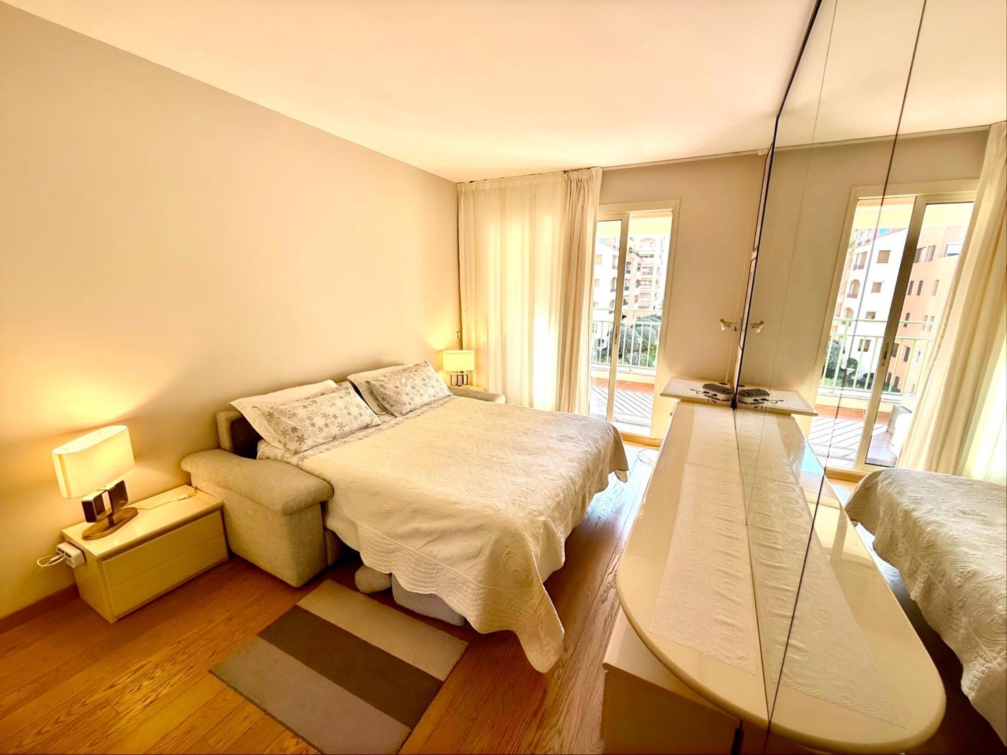 Monaco, Elegant, Quiet, Recently Renovated Apartment With Terrace, Pool, Garden View Монте Карло Екстериор снимка